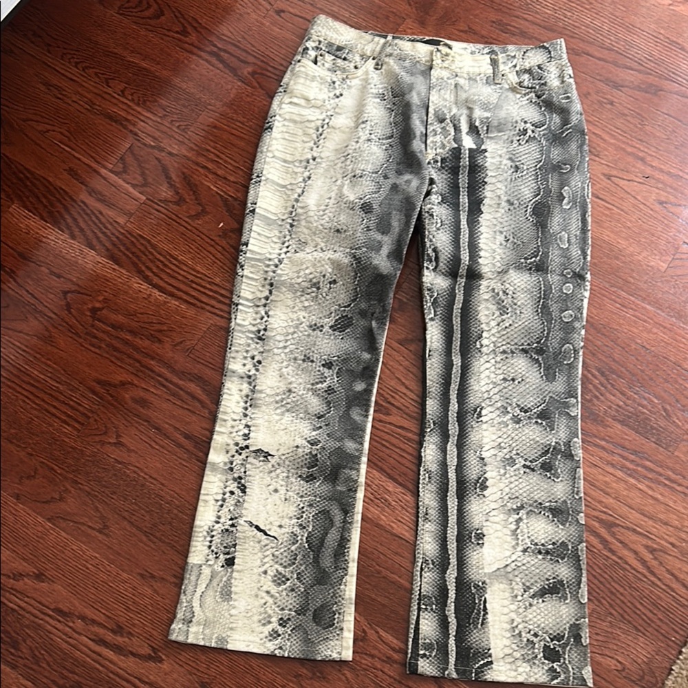 Stylish Snake Print Women Jeans